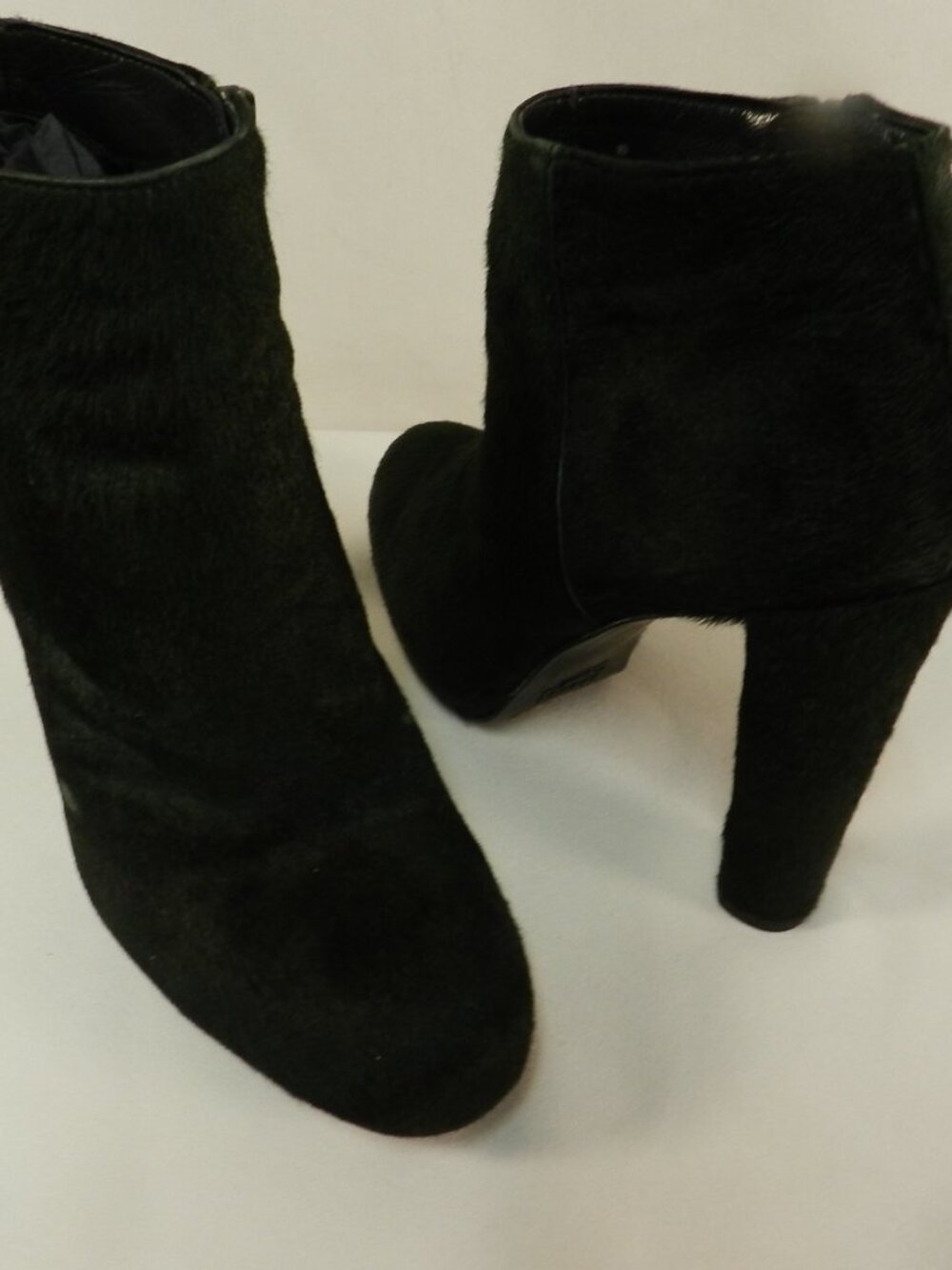 Stuart Weitzman Pony Hair Fur Leather green black heeled boots booties Size 8.5